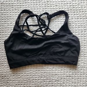 black strappy sports bra